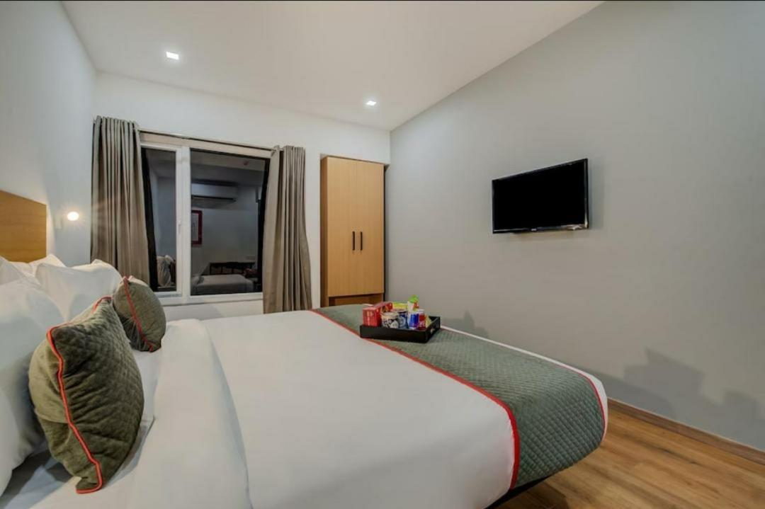 פונה Hotel Town Plaza מראה חיצוני תמונה